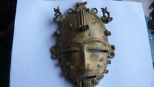 Masque Africain en bronze poids 419 grammes