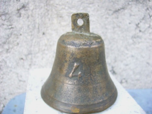 Ancienne cloche - ancienne, en