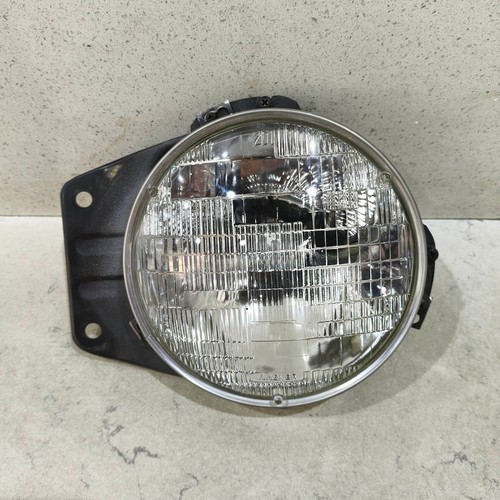 Phare avant gauche datsun - phare,