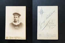 Billström, Kiel, Jeune homme