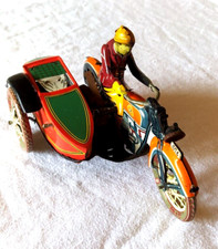 MOTO PROBABLEMENT MECANIQUE EN