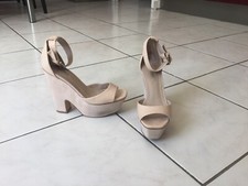 sandales compensées ZARA pointure 37 beige rosé bon etat