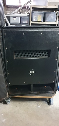Rcf art sub 718as - rcf, 700w