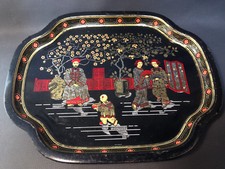 Ancien plateau de service en métal vintage décor japonisant déco cuisine table