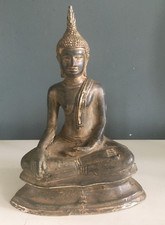 Sculpture statue bronze dieu bouddha  bouddhisme