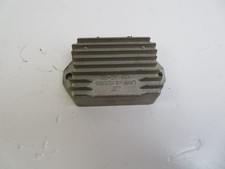 REGULATEUR DE TENSION PIAGGIO