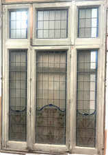 Fenétre a imposte en vitrail