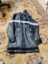  ANCIENNE VESTE DE FEU EN CUIR SAPEURS-POMPIERS OBSOLETE  T 104 M