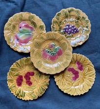 5 Assiettes à Dessert Barbotine Sarreguemines Décor Fruits