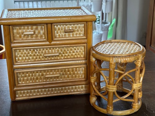 Joli mobilier pour poupees - pour,