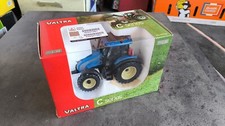 1/32 UH UNIVERSAL HOBBIES AGCO