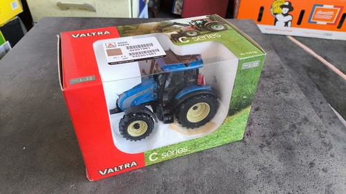 Universal hobbies agco - 1/32, uh