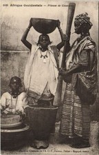 CPA AK SENEGAL Pileuse de Couscous (1223543)