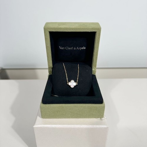 Van cleef arpels - &,