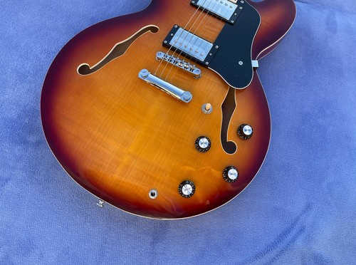 Strings electric jazz guitar - 6,