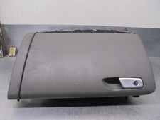 8K1857035 boîte a gants pour