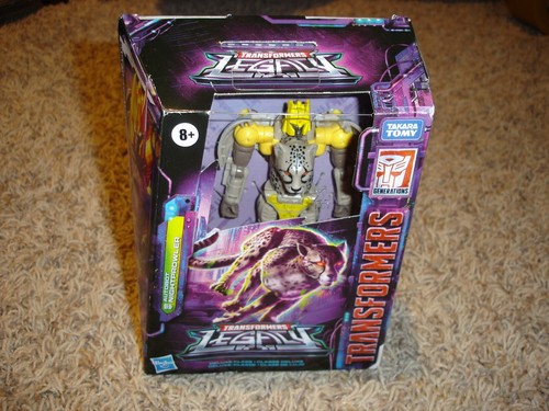 New transformers legacy deluxe - new,