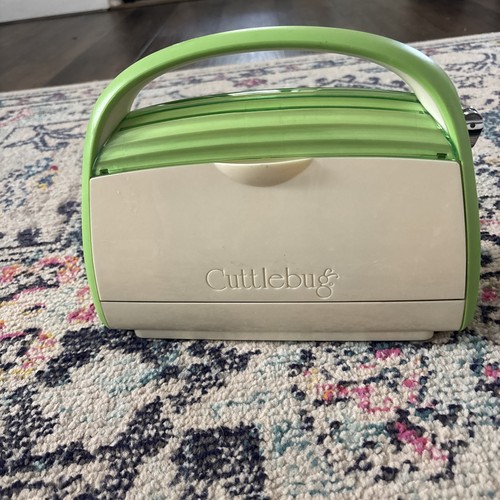 Cricut cuttlebug die - cricut, cutting