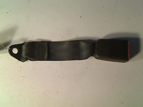 Attache ceinture arriere - , droit