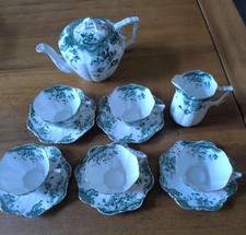 Service à thé café porcelaine Anglaise Tuscan riche décor floral tasses théière 