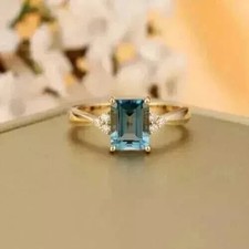 Bague solitaire aigue-marine