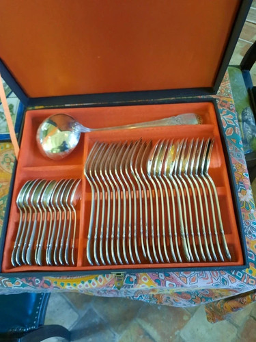 Ménagère métal argenté