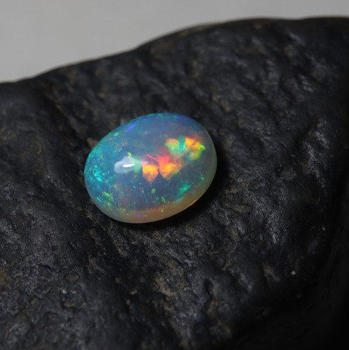Cabochon ovale opale