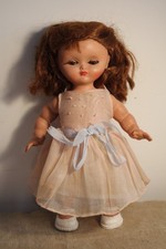 Ancienne petite poupée Bella