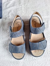Chaussures pieds neuves - chaussures,