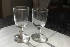 2 anciens petits verres alcool