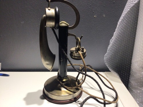 Téléphone très ancien - , vers