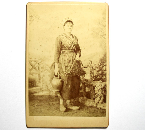 Costume traditionnel circa - costume,