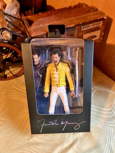 Figurine neuve dans - sa, boite
