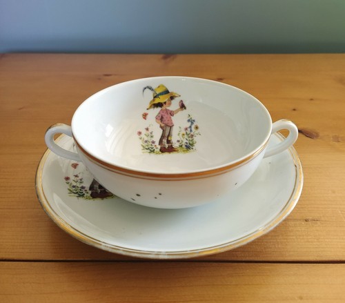 Tasse sous - sous,