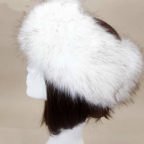 Femme fausse fourrure - -,
