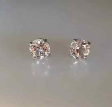 Boucles d'oreilles clous