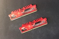 2 Barrettes de RAM DDR3 2 X 4GB (total 8GB ) 1600Mhz (12800)