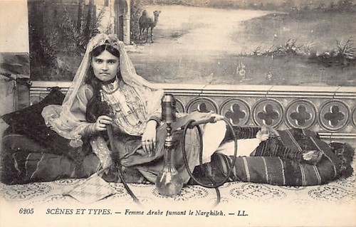 Algérie femme arabe fumant - algérie,