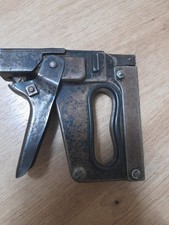 Agrafeuse manuelle.Métal