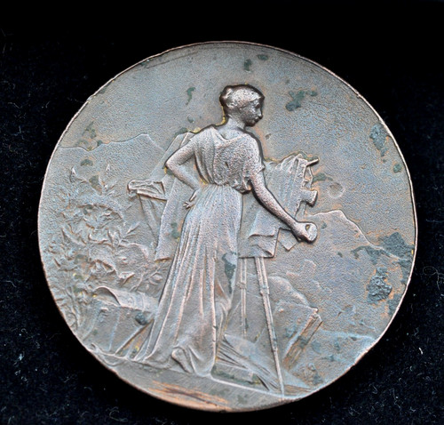 Ancienne médaille offerte par