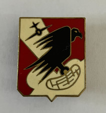 réf O - INSIGNE MILITAIRE