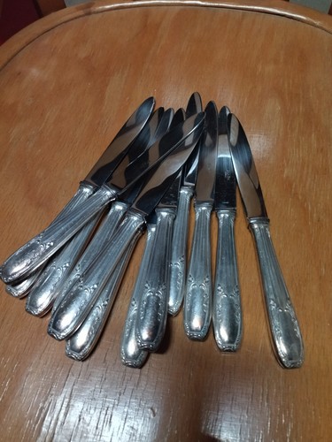 Couteaux métal argenté x12