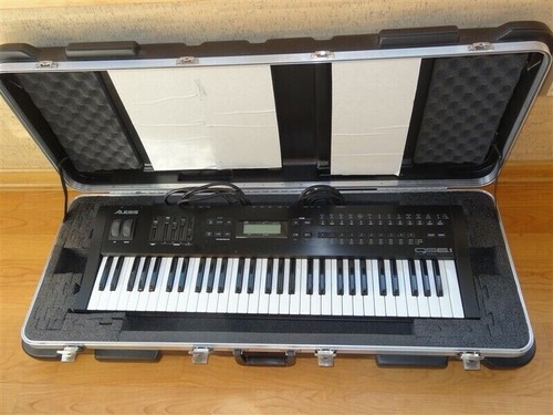 1990s alesis 1 keyboard - alesis, qs-6.1