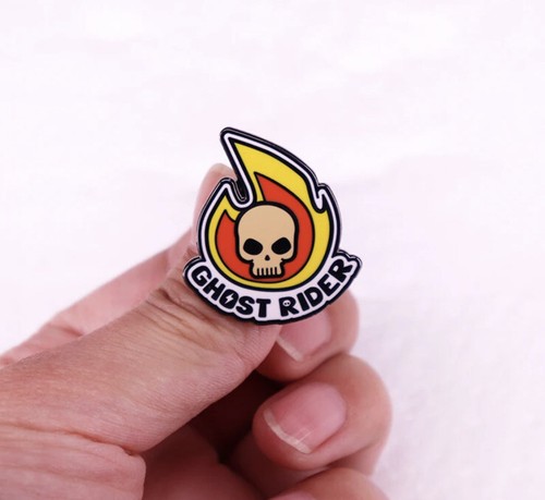 Pin broche badge tete - pin's,