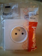 Legrand Neptune, prise 220 V