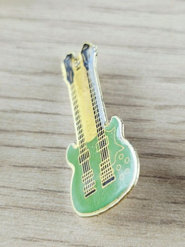 Pin pins - pin's,