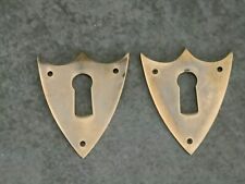 2 Entrées de Serrure, Ecusson en Laiton H 4,5 X 4 cm.
