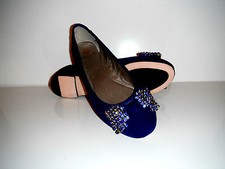 $210 NEW Isola Women's Biel