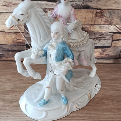 Statuette
