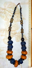 Collier ethnique africain en perles de verre, bronze, plastique batik